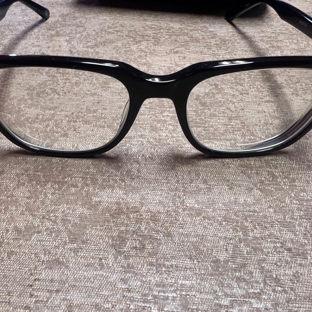 muse glasses new never worn black frame